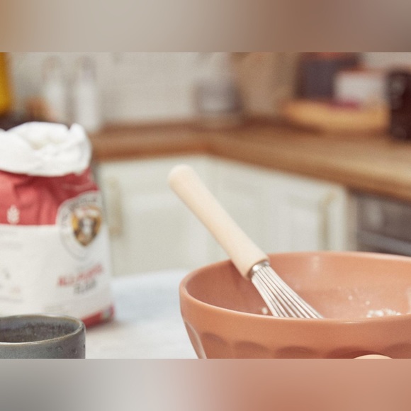 Anthropologie Matte Latte Serving Bowl NEW without box white - Picture 4 of 11